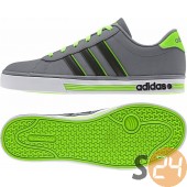 Adidas Utcai cipő Daily team F76624