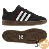 Adidas Utcai cipő Varial j Q33257